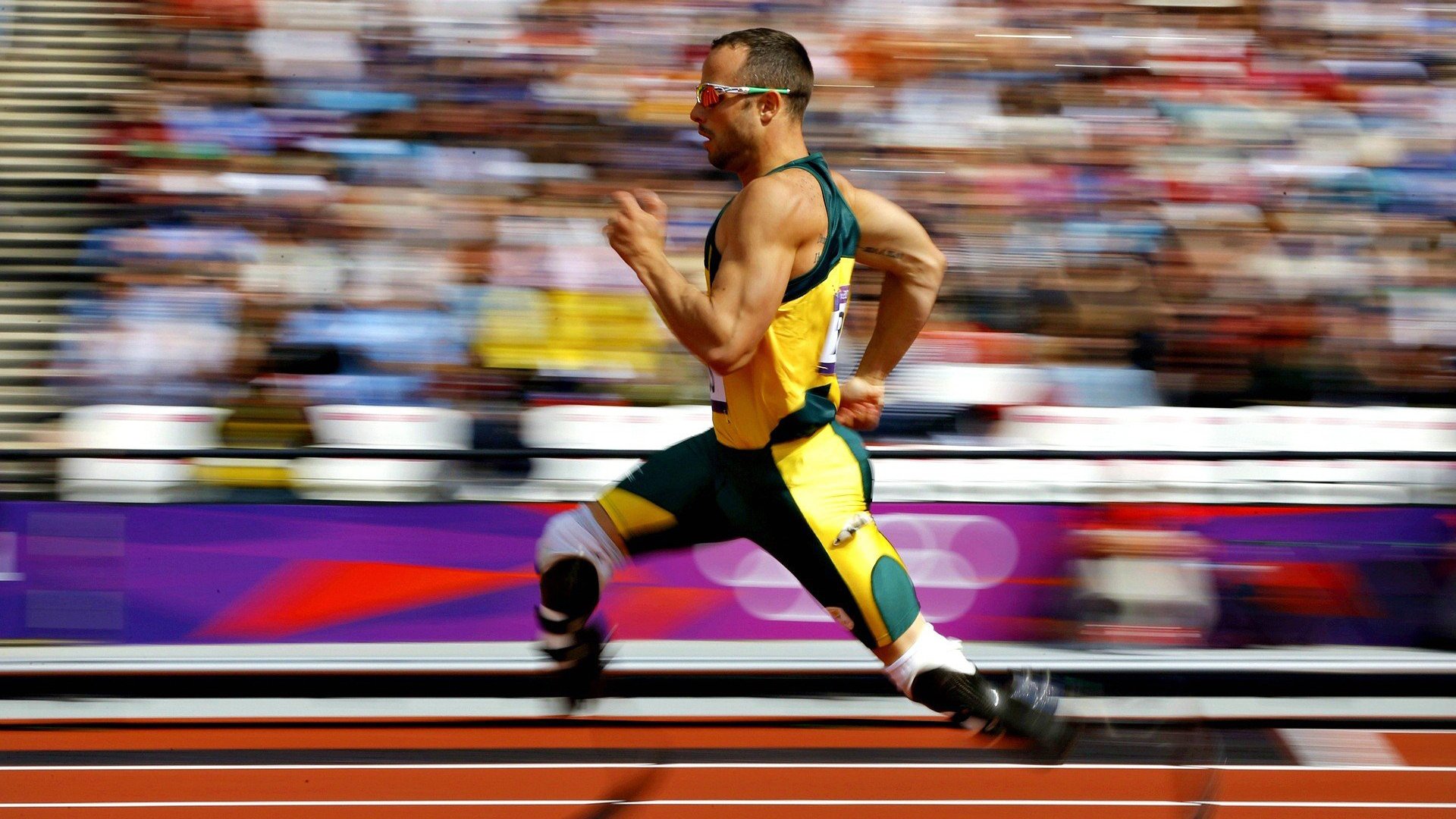 “高新体育中心网球赛:无数精彩回合点燃赛场”